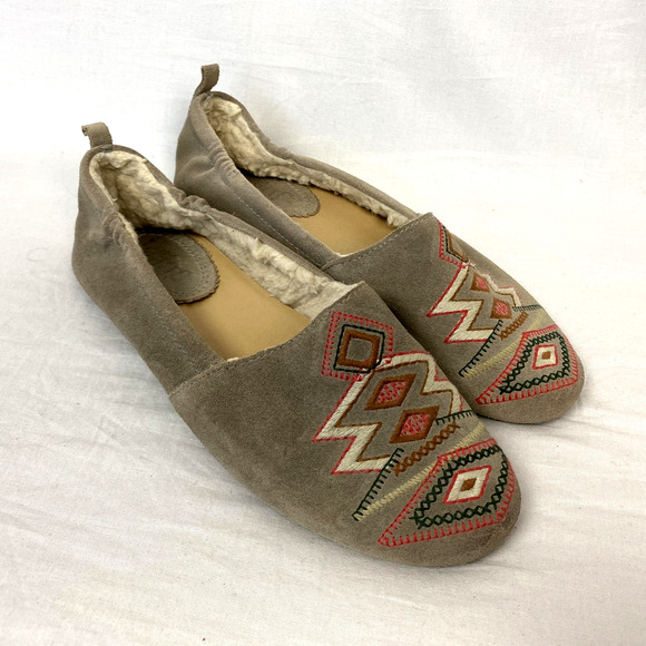 Latigo Flats Loafers Womens 8.5 Tan Suede Southwestern Embroidered Shearling - Picture 1 of 13
